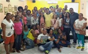 Prefeito e professores de Governador Mangabeira