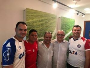 Ronny com aliados de Rui