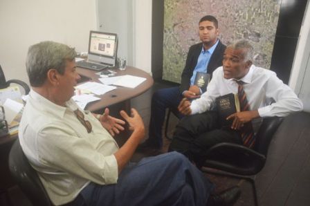 Colbert recebe visita dos deputados eleitos Pastor Isidório e João Isidório