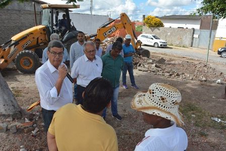 Iniciadas obras da praça do Parque Lagoa do Subaé