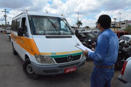 Campanha educativa para combate ao transporte escolar clandestino começa nesta segunda