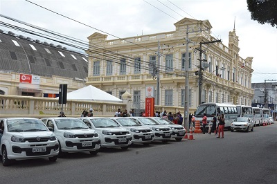 Dez veículos vão ser incorporados a frota de atenção básica da Secretaria de Saúde