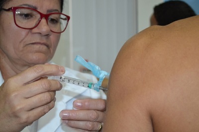 Feira de Santana afetada por desabastecimento nacional de vacinas e soro antirrábico