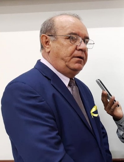 José Carneiro Rocha concedendo entrevista ao site Política In Rosa-foto Lúria Sarraf