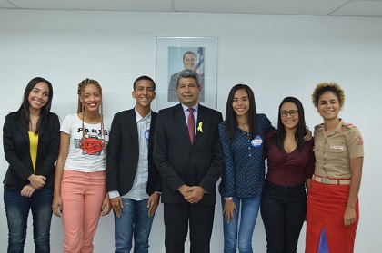 Seis estudantes baianos tomarão posse no Parlamento Jovem Brasileiro