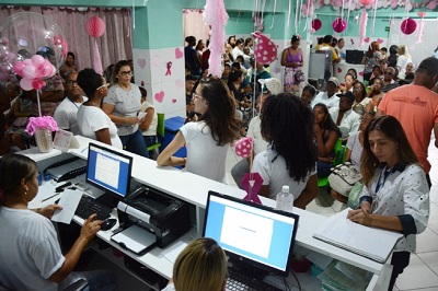 Mulheres que não realizaram exames durante o Outubro Rosa, podem comparecer ao CMPC