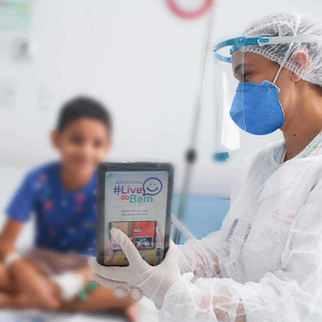 Martagão usa tablets para pacientes com Covid-19 se comunicarem com familiares