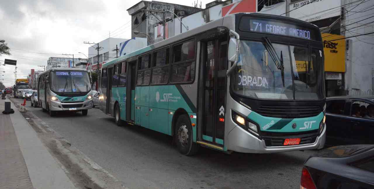 Prefeito de Feira de Santana decreta situação de emergência no transporte público