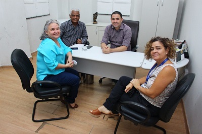 Prefeitura de Juazeiro e Uneb discutem implantação de projeto lúdico-educativo em ambientes hospitalares do município