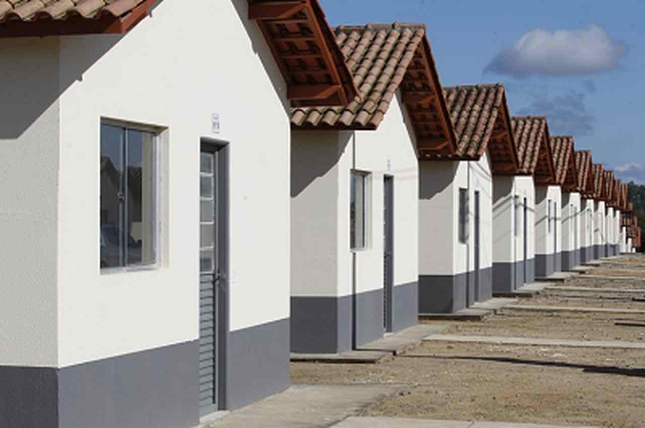 Casa Verde e Amarela atualiza faixas de renda e reduz juros para financiamento de imóveis