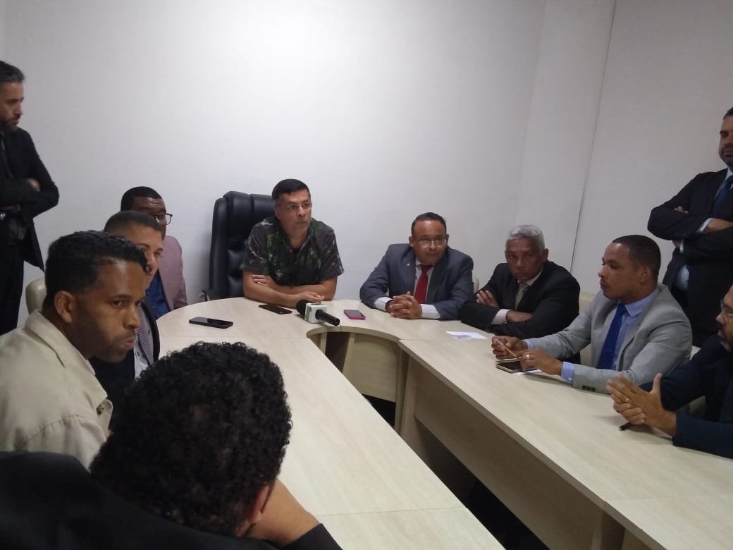 Câmara de Feira de Santana vai pedir afastamento do prefeito por 90 dias