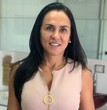 Odontóloga Cristiane Campos