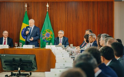 Jerônimo Rodrigues apresenta demandas da Bahia em reunião de governadores com o presidente Lula