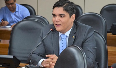 Deputado estadual Vitor Bonfim (PV)