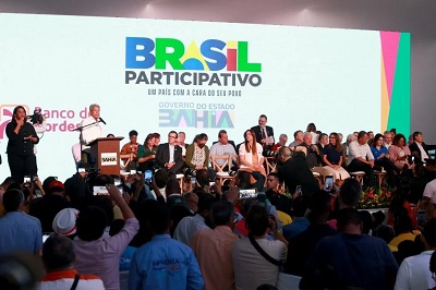 Ao lado de Lula, Jerônimo Rodrigues participa da primeira plenária estadual do PPA Federal