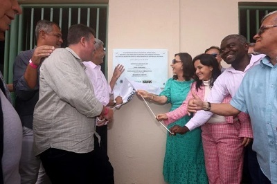 Governo entrega ampliação de hospital, requalificação de mercado municipal em Ipiaú