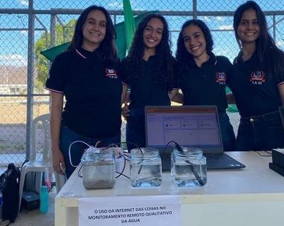 Estudantes baianas criam sistema que monitora qualidade de bebedouros públicos