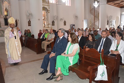 Missa pelos 190 anos de Feira de Santana reúne autoridades na Catedral de Senhora Sant’Ana