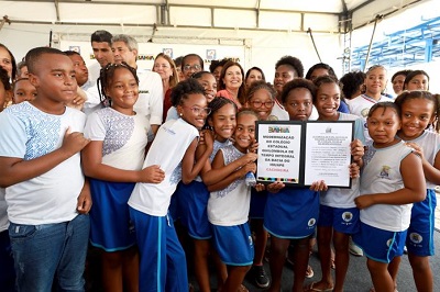 Cachoeira recebe escola de tempo integral, sinal de celular e conjunto de obras em rodovias