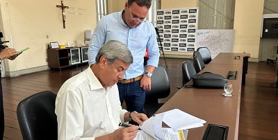 Prefeito e secretário de Agricultura firmam acordo de cooperação técnica do projeto Mais Previdência Brasil