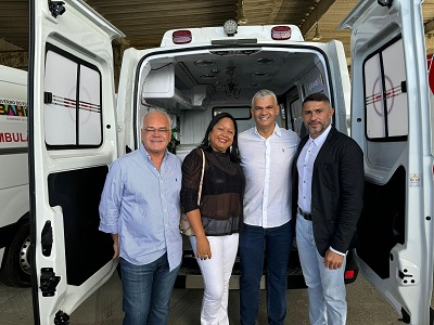 Deputado Pablo Roberto destina nova ambulância para Feira de Santana