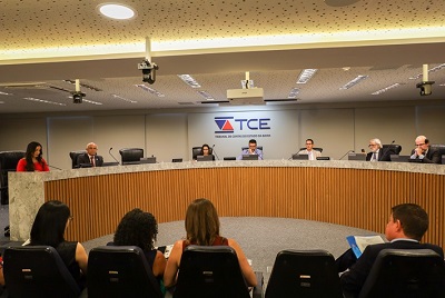 TCEBA determina que Agerba não prorrogue contrato de operação de ônibus elétricos na RMS