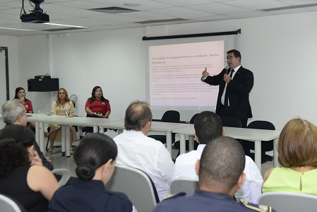 Evento debate desafios no combate à violência contra a mulher