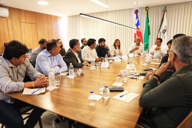 Em Juazeiro, investimentos em saúde são destaque durante reunião de Jerônimo Rodrigues com prefeitos da região Norte do Estado