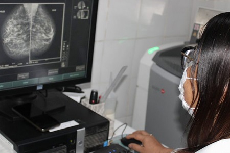 Outubro Rosa vai intensificar ações de prevenção ao câncer de mama em Feira de Santana
