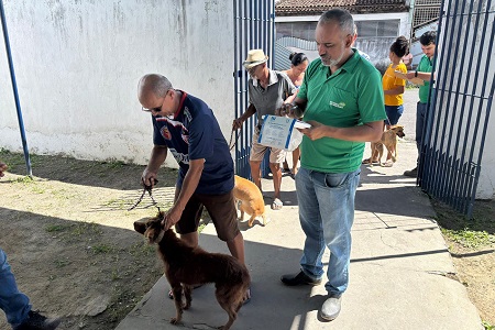 Vacinação contra a raiva animal chega a 22 mil doses aplicadas em Feira de Santana