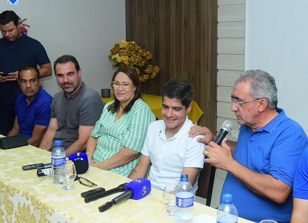 ACM Neto destaca apoio de Isaac Carvalho e reforça projeto de mudança para a Bahia