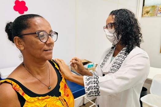 Bahia recebe 1,3 milhão de doses da vacina contra a influenza e inicia distribuição para os 417 municípios