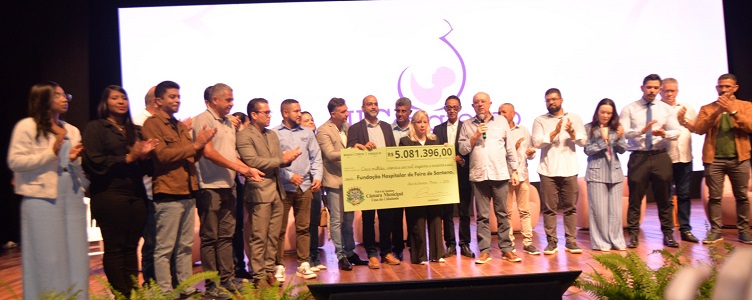 Câmara de Feira de Santana entrega cheque simbólico de mais de R$ 5 milhões à Fundação Hospitalar