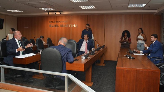 Deputados cobram explicações sobre a regulação da saúde