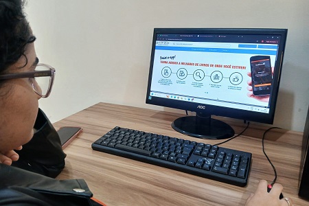 Plataforma digital oferece acesso gratuito a mais de 100 mil livros para leitores de Feira de Santana
